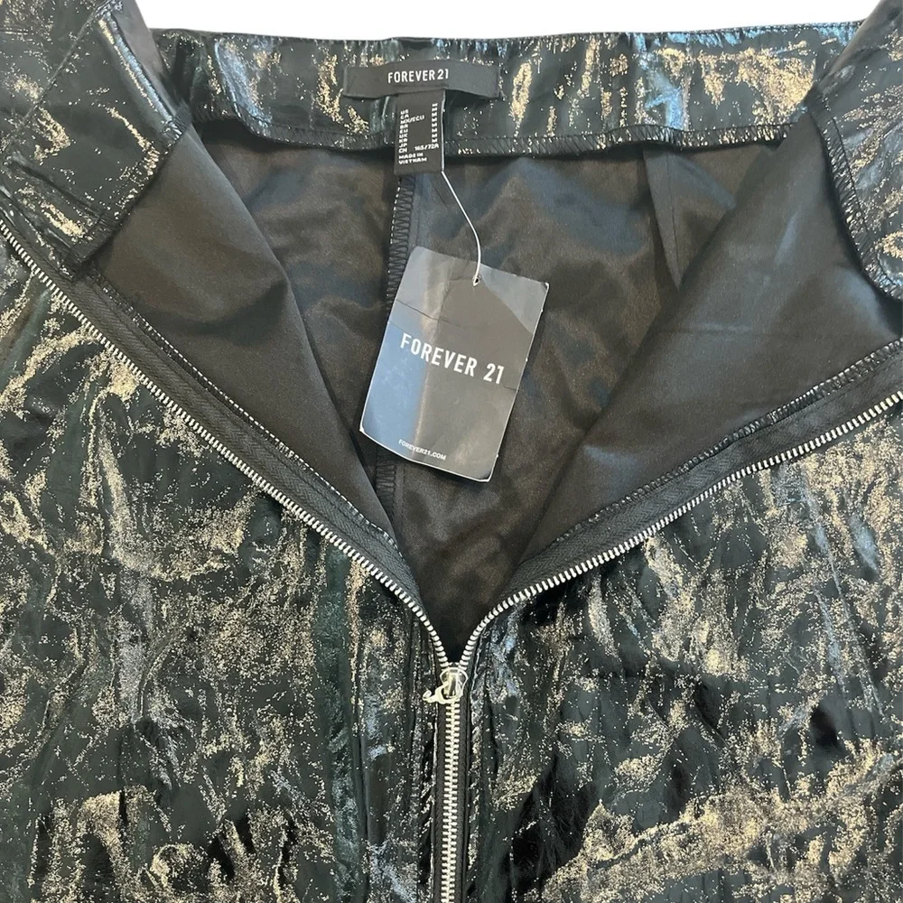 Forever 21 Pleather Mini Skirt NEW Black Size Medium